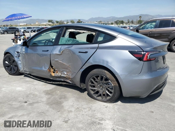 2024 Tesla Model 3 z VIN 5YJ3E1EA8RF870082, wystawiony jako Copart lot #51914895 z przebiegiem 4 353 mil mil oraz Szkoda całkowita • Salvage title. Historia ofert i sprzedaży dostępna na DreamBid. Obrazek 2.