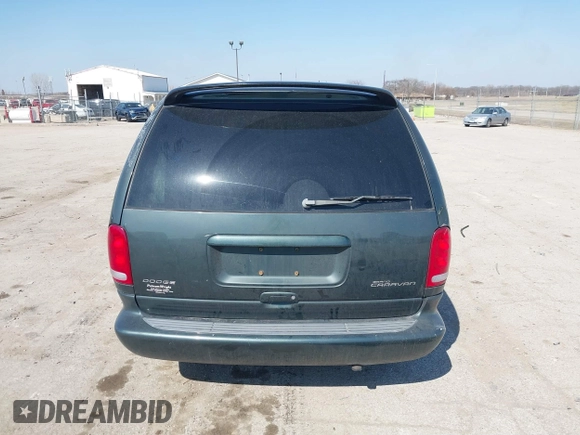 2000 Dodge Caravan SE with VIN 2B4GP44GXYR612794, listed as a IAAI auction lot 41800030 with 485,798 mi miles. Bid and sale history available at carsss.com. Image 16.