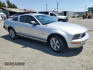 2009 Ford Mustang z VIN 1ZVHT80N595137873, wystawiony jako Copart lot #60161505 z przebiegiem Nie podano mil oraz Szkoda całkowita • Salvage title. Historia ofert i sprzedaży dostępna na DreamBid. Obrazek 4.