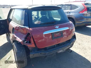 2007 MINI Hardtop with VIN WMWMF33537TU60428, listed as a IAAI auction lot 41753810 with 218,137 mi miles and . Bid and sale history available at DreamBid. Image 6.