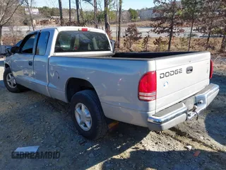 2000 Dodge Dakota with VIN 1B7GL22X9YS521262, listed as a IAAI auction lot 41635416 with 403,083 mi miles. Bid and sale history available at carsss.com. Image 3.