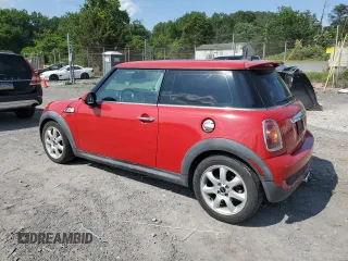 2009 MINI Hardtop S with VIN WMWMF73519TW84971, listed as a Copart auction lot 62074335 with 177,724 mi miles and Clean title. Bid and sale history available at DreamBid. Image 2.