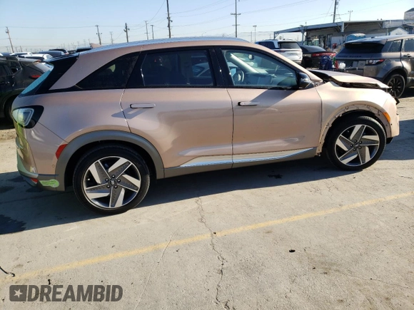 2020 Hyundai NEXO Limited z VIN KM8J84A69LU007979, wystawiony jako Copart lot #88574595 z przebiegiem 21 640 mil mil oraz Szkoda całkowita • Salvage title. Historia ofert i sprzedaży dostępna na DreamBid. Obrazek 3.