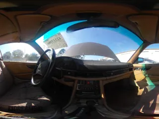 1986 Mercedes-Benz 560 z VIN WDBCA45D7GA200289, wystawiony jako IAAI lot #42313986 z przebiegiem 203 457 mil mil oraz . Historia ofert i sprzedaży dostępna na DreamBid. Obrazek 18.
