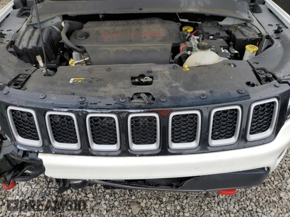 2017 Jeep Compass Trailhawk with VIN 3C4NJDDB2HT646693, listed as a Copart auction lot 58200235 with 62,765 mi miles and Salvage title. Bid and sale history available at DreamBid. Image 12.