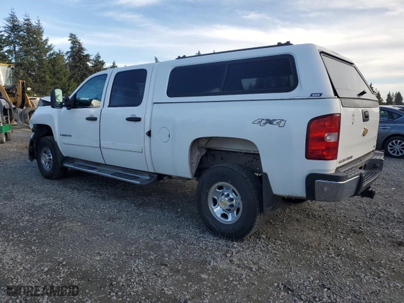 2007 Chevrolet Silverado 2500HD LT w/1LT with VIN 1GCHK23K77F555945, listed as a Copart auction lot 47702665 with 112,326 mi miles and Salvage Title. Bid and sale history available at carsss.com. Image 2.