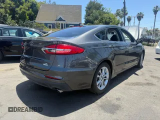 2020 Ford Fusion SE z VIN 3FA6P0HD2LR231621, wystawiony jako Copart lot #58442735 z przebiegiem 50 598 mil mil oraz Szkody całkowita. Historia ofert i sprzedaży dostępna na DreamBid. Obrazek 4.