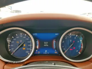 2018 Maserati Ghibli S Q4 GranLusso z VIN ZAM57YTL8J1265648, wystawiony jako Copart lot #56295795 z przebiegiem 51 857 mil mil oraz Szkoda całkowita • Salvage title. Historia ofert i sprzedaży dostępna na DreamBid. Obrazek 9.