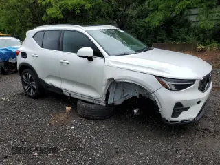 2025 Volvo XC40 Plus Bright Theme с VIN YV4L12UE3S2503506, выставлен на аукционе Copart как лот 58265625 с пробегом 12 667 миль миль и Чистый • Clean title. История ставок и продаж доступна на DreamBid. Изображение 4.