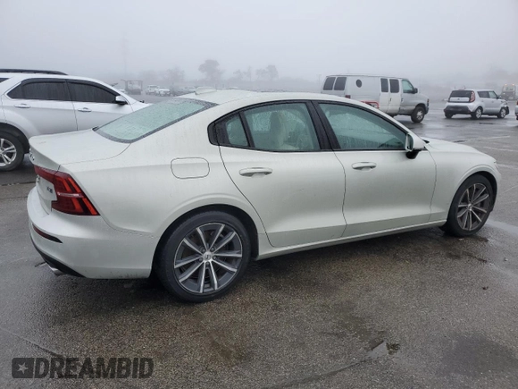 2021 Volvo S60 Momentum with VIN 7JRA22TK9MG093235, listed as a Copart auction lot 77105143 with 27,141 mi miles. Bid and sale history available at carsss.com. Image 3.