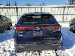 2021 Toyota Venza LE with VIN JTEAAAAH2MJ057212, listed as a Copart auction lot 71017012 with 10,933 mi miles. Bid and sale history available at carsss.com. Image 6.