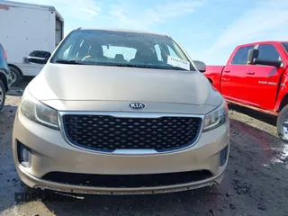 2016 Kia Sedona LX with VIN KNDMB5C13G6093438, listed as a IAAI auction lot 41662704 with 132,343 mi miles. Bid and sale history available at carsss.com. Image 12.