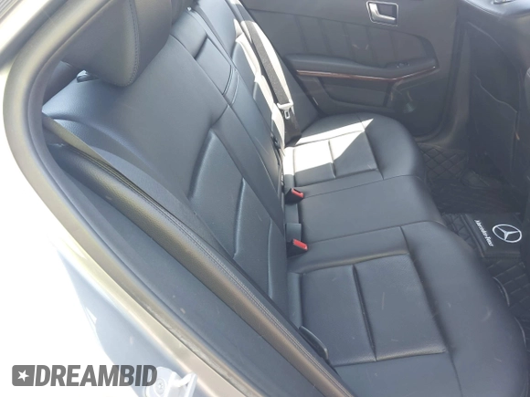 2012 Mercedes-Benz E 350 Luxury z VIN WDDHF8JB6CA537413, wystawiony jako IAAI lot #42312462 z przebiegiem 58 362 mil mil oraz . Historia ofert i sprzedaży dostępna na DreamBid. Obrazek 8.