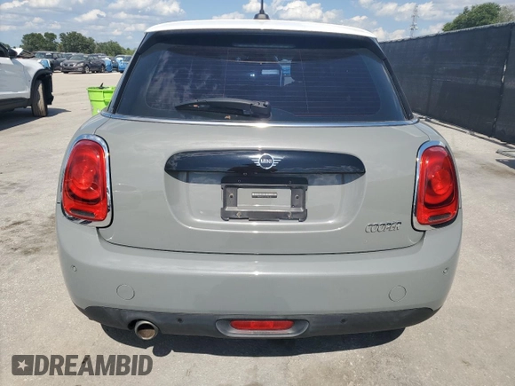 2019 MINI Hardtop 4 Door Cooper z VIN WMWXU1C57K2J01783, wystawiony jako Copart lot #56977595 z przebiegiem 44 353 mil mil oraz Szkoda całkowita • Salvage title. Historia ofert i sprzedaży dostępna na DreamBid. Obrazek 6.