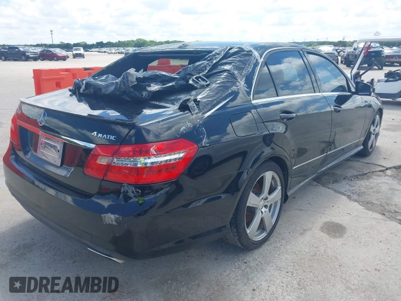2011 Mercedes-Benz E 350 Luxury z VIN WDDHF8HB1BA445713, wystawiony jako IAAI lot #42233230 z przebiegiem 171 807 mil mil oraz . Historia ofert i sprzedaży dostępna na DreamBid. Obrazek 4.