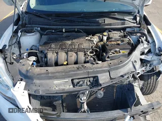 2015 Nissan Sentra SV z VIN 3N1AB7AP8FY323250, wystawiony jako IAAI lot #42217284 z przebiegiem 66 951 mil mil oraz . Historia ofert i sprzedaży dostępna na DreamBid. Obrazek 10.