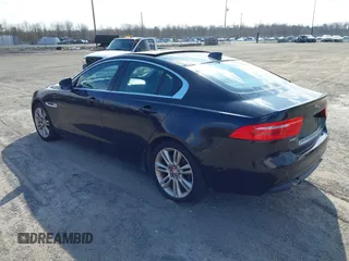 2019 Jaguar XE 25t with VIN SAJAR4FX2KCP52632, listed as a IAAI auction lot 41585317 with 1 mi miles. Bid and sale history available at carsss.com. Image 3.
