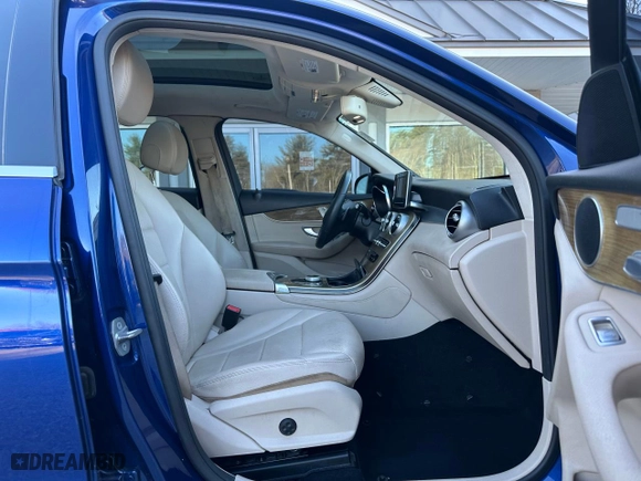 2018 Mercedes-Benz GLC with VIN WDC0G4JB2JV038590, listed as a Copart auction lot 53703735 with 134,141 mi miles and Clean Title. Bid and sale history available at carsss.com. Image 5.