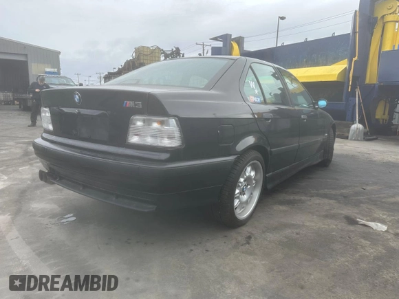 1998 BMW M3 z VIN WBSCD9325WEE09458, wystawiony jako Copart lot #48253425 z przebiegiem 254 162 mil mil oraz Czysty tytuł • Clean title. Historia ofert i sprzedaży dostępna na DreamBid. Obrazek 4.