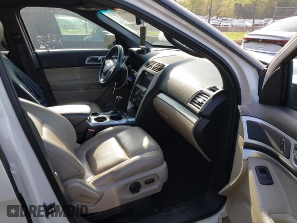2013 Ford Explorer XLT with VIN 1FM5K7D81DGA97095, listed as a IAAI auction lot 42003091 with 143,148 mi miles. Bid and sale history available at carsss.com. Image 5.
