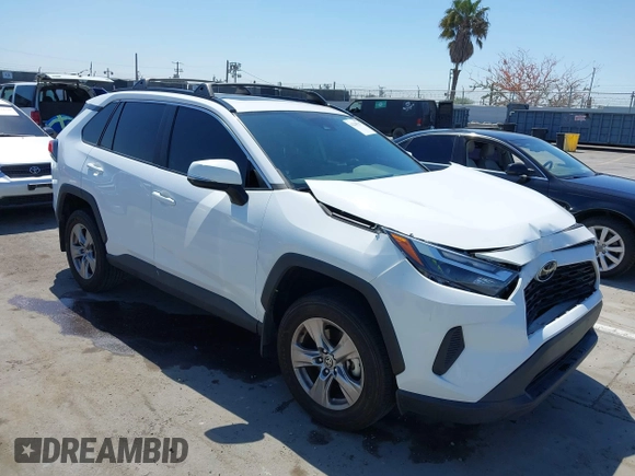 2022 Toyota RAV4 XLE with VIN 2T3W1RFV4NW233025, listed as a IAAI auction lot 42238717 with 39,156 mi miles and . Bid and sale history available at DreamBid. Image 1.