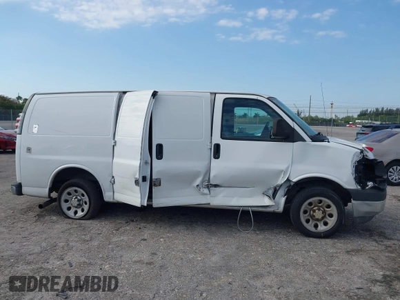2014 Chevrolet Express Cargo Van with VIN 1GCSGAFX2E1121841, listed as a IAAI auction lot 42028712 with 164,768 mi miles. Bid and sale history available at carsss.com. Image 14.