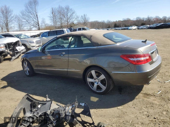 2013 Mercedes-Benz E 350 z VIN WDDKK5KF0DF192434, wystawiony jako Copart lot #49208725 z przebiegiem 91 072 mil mil oraz Szkoda całkowita • Salvage title. Historia ofert i sprzedaży dostępna na DreamBid. Obrazek 2.