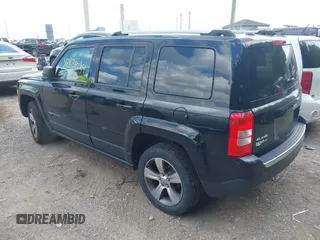 2016 Jeep Patriot Latitude z VIN 1C4NJRFB0GD814670, wystawiony jako IAAI lot #42638264 z przebiegiem 125 190 mil mil oraz . Historia ofert i sprzedaży dostępna na DreamBid. Obrazek 3.