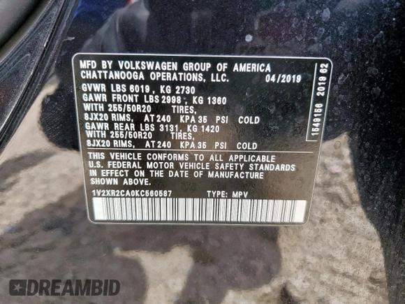 2019 Volkswagen Atlas SE with VIN 1V2XR2CA0KC560587, listed as a Copart auction lot 61511165 with 101,731 mi miles and Salvage title. Bid and sale history available at DreamBid. Image 14.
