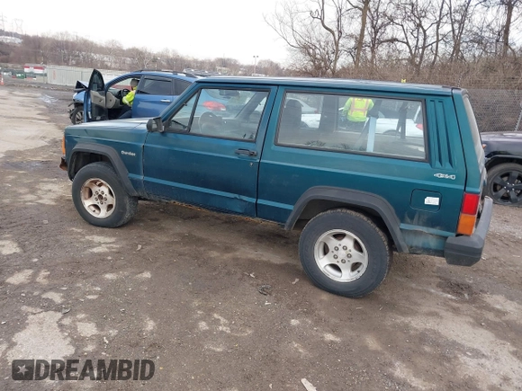 1996 Jeep Cherokee with VIN 1J4FJ27P1TL278991, listed as a IAAI auction lot 41463142 with 213,850 mi miles and . Bid and sale history available at DreamBid. Image 3.