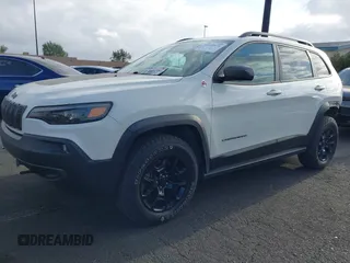 2019 Jeep Cherokee Trailhawk with VIN 1C4PJMBX0KD227083, listed as a IAAI auction lot 42120076 with 118,431 mi miles and . Bid and sale history available at DreamBid. Image 18.