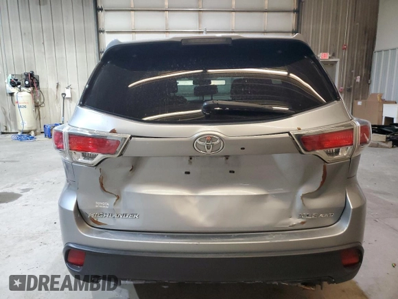 2014 Toyota Highlander XLE z VIN 5TDJKRFH7ES043965, wystawiony jako Copart lot #88438325 z przebiegiem 283 314 mil mil oraz Szkoda całkowita • Salvage title. Historia ofert i sprzedaży dostępna na DreamBid. Obrazek 6.