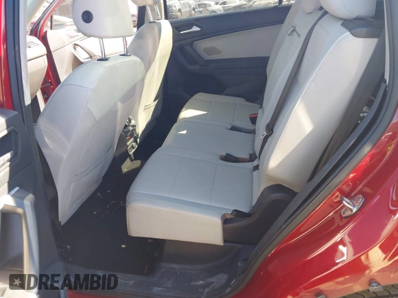 2019 Volkswagen Tiguan SE with VIN 3VV3B7AX6KM161627, listed as a IAAI auction lot 41698592 with 108,966 mi miles and . Bid and sale history available at DreamBid. Image 8.