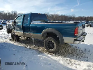 2000 Ford F-350 XL with VIN 1FTSX31F9YEB88587, listed as a Copart auction lot 45626735 with 123,973 mi miles and Salvage Title. Bid and sale history available at DreamBid. Image 2.