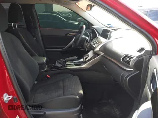 2020 Mitsubishi Eclipse Cross LE z VIN JA4AT4AA5LZ001536, wystawiony jako IAAI lot #41916001 z przebiegiem 93 445 mil mil oraz . Historia ofert i sprzedaży dostępna na DreamBid. Obrazek 5.