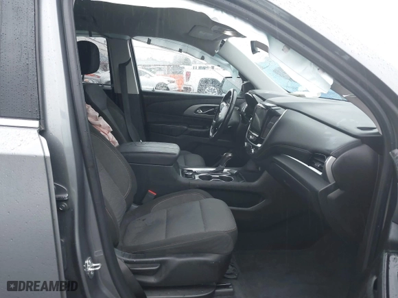 2019 Chevrolet Traverse LT Cloth with VIN 1GNEVGKW5KJ294534, listed as a IAAI auction lot 41241856 with 61,116 mi miles. Bid and sale history available at carsss.com. Image 5.