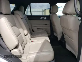 2014 Ford Explorer XLT z VIN 1FM5K8D89EGA22717, wystawiony jako Copart lot #54754805 z przebiegiem 128 773 mil mil oraz Szkody całkowita. Historia ofert i sprzedaży dostępna na DreamBid. Obrazek 11.
