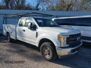 2017 Ford F-250 XL with VIN 1FD7X2A60HEE87543, listed as a IAAI auction lot 41654518 with 163,827 mi miles and . Bid and sale history available at DreamBid. Image 1.
