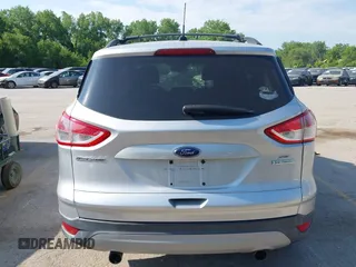 2013 Ford Escape SE z VIN 1FMCU0GX3DUC23910, wystawiony jako IAAI lot #42245926 z przebiegiem 159 076 mil mil oraz . Historia ofert i sprzedaży dostępna na DreamBid. Obrazek 17.