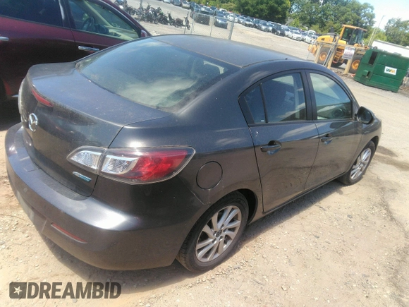 2013 Mazda 3 i Touring z VIN JM1BL1V80D1715722, wystawiony jako IAAI lot #42508346 z przebiegiem 107 754 mil mil oraz . Historia ofert i sprzedaży dostępna na DreamBid. Obrazek 4.