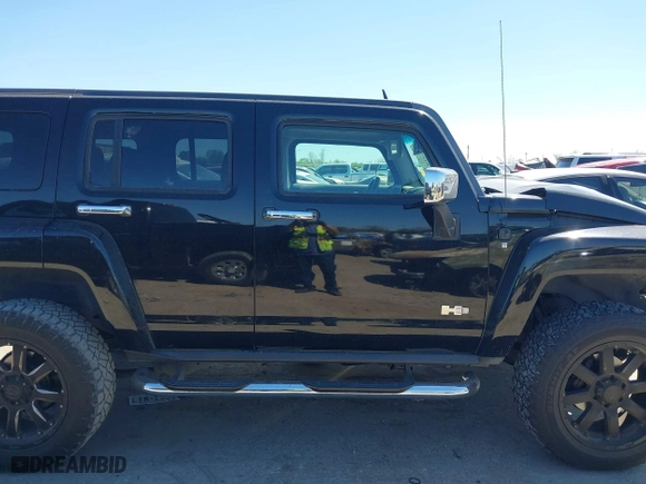 2006 Hummer H3 with VIN 5GTDN136768275733, listed as a IAAI auction lot 41841767 with 91,113 mi miles. Bid and sale history available at carsss.com. Image 13.