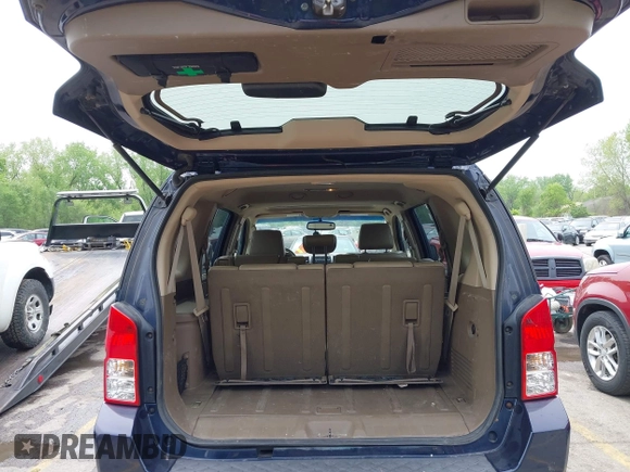 2007 Nissan Pathfinder SE z VIN 5N1AR18W17C630980, wystawiony jako IAAI lot #42110146 z przebiegiem 180 858 mil mil oraz . Historia ofert i sprzedaży dostępna na DreamBid. Obrazek 12.