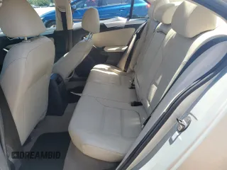 2012 Volkswagen Jetta TDI w/Premium & Nav z VIN 3VWLL7AJ7CM011404, wystawiony jako Copart lot #61536925 z przebiegiem 133 183 mil mil oraz Szkoda całkowita • Salvage title. Historia ofert i sprzedaży dostępna na DreamBid. Obrazek 10.