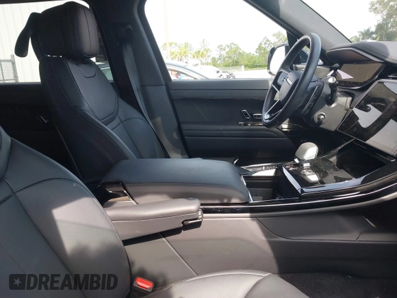 2024 Land Rover Range Rover Sport Dynamic SE with VIN SAL1L9FU3RA420944, listed as a IAAI auction lot 42379575 with 9,959 mi miles and . Bid and sale history available at DreamBid. Image 5.