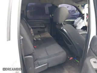 2010 Chevrolet Silverado 1500 LT with VIN 3GCRKSE30AG220347, listed as a IAAI auction lot 41646699 with 142,453 mi miles. Bid and sale history available at carsss.com. Image 8.