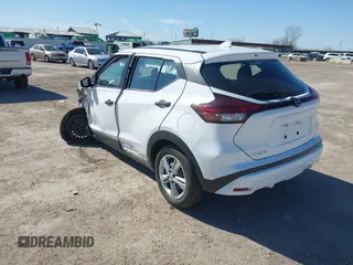 2022 Nissan Kicks S with VIN 3N1CP5BV4NL489062, listed as a IAAI auction lot 41702910 with Not Provided miles and . Bid and sale history available at carsss.com. Image 3.