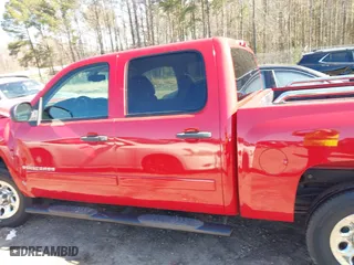 2007 Chevrolet Silverado 1500 LT w/1LT with VIN 2GCEC13C971720713, listed as a IAAI auction lot 41631983 with 111,020 mi miles. Bid and sale history available at carsss.com. Image 14.