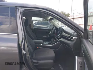 2021 Toyota Highlander L with VIN 5TDZZRAH7MS537442, listed as a IAAI auction lot 41530851 with 56,266 mi miles and . Bid and sale history available at DreamBid. Image 5.