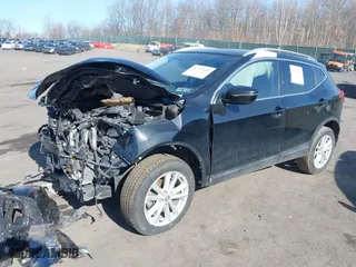 2018 Nissan Rogue Sport SV with VIN JN1BJ1CR4JW267889, listed as a IAAI auction lot 41747685 with 98,857 mi miles. Bid and sale history available at carsss.com. Image 17.