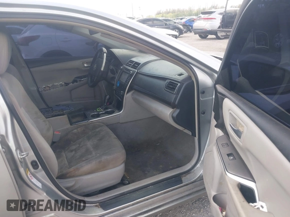 2015 Toyota Camry XLE with VIN 4T1BF1FK0FU093475, listed as a IAAI auction lot 42061877 with 131,618 mi miles. Bid and sale history available at carsss.com. Image 5.